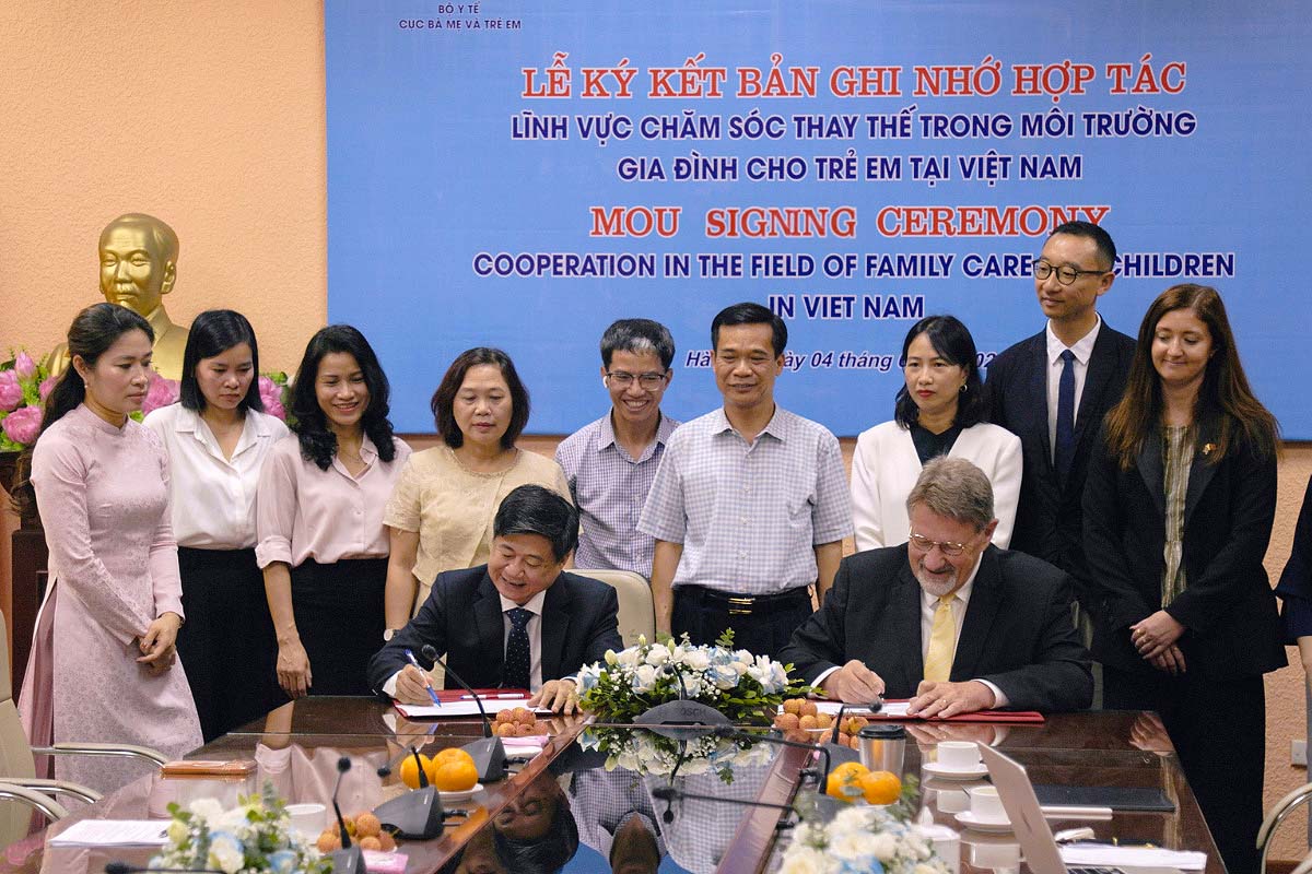 Care for Children and the government in Viet Nam sign an MOU